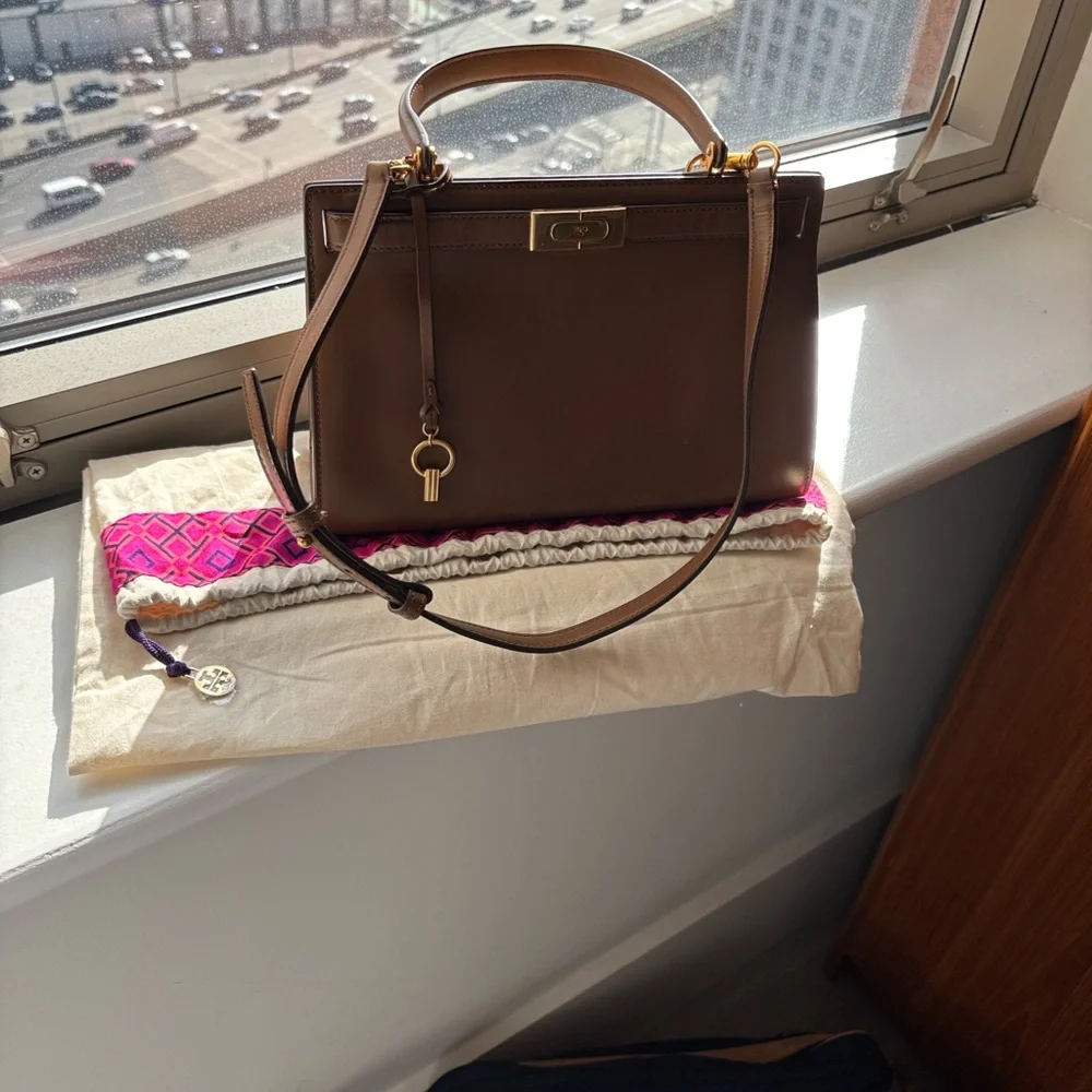 Tory Burch Lee Radziwill Leather Handbag - Picture 5 of 9